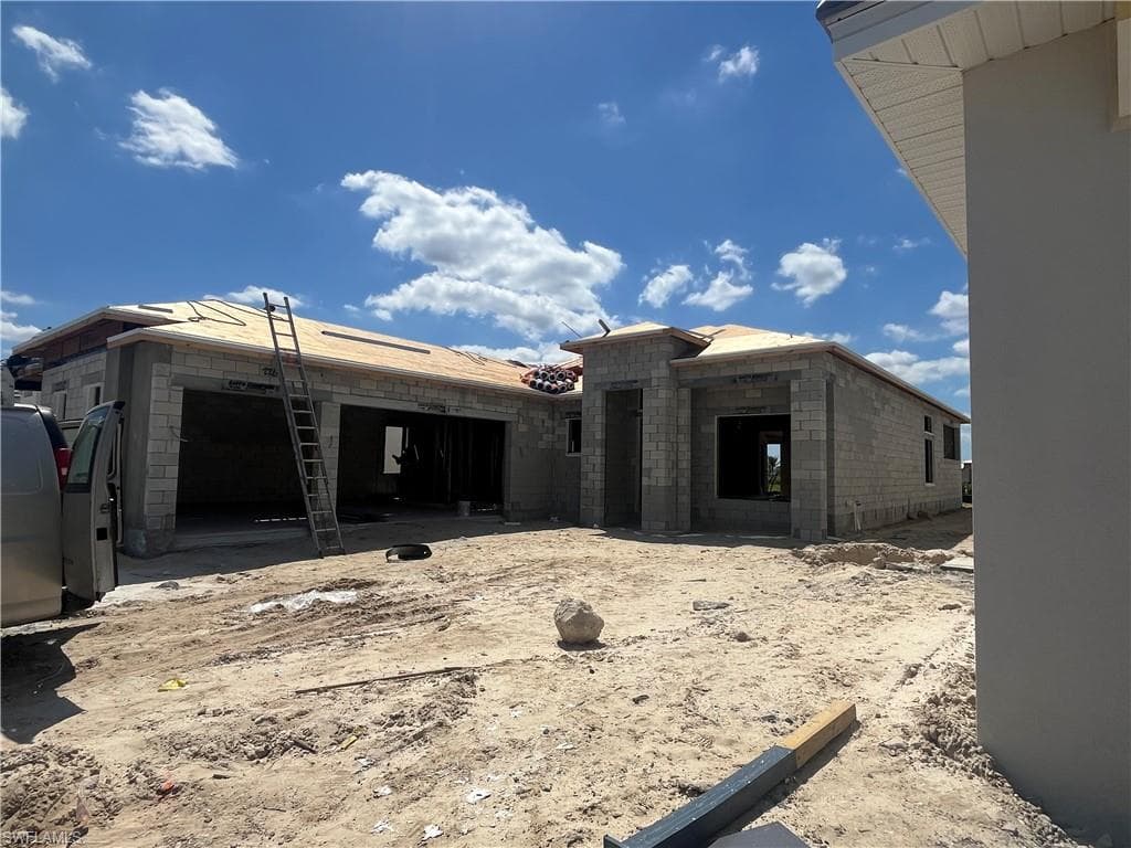 8773 Driftwood Dr, Naples, FL 34114-12