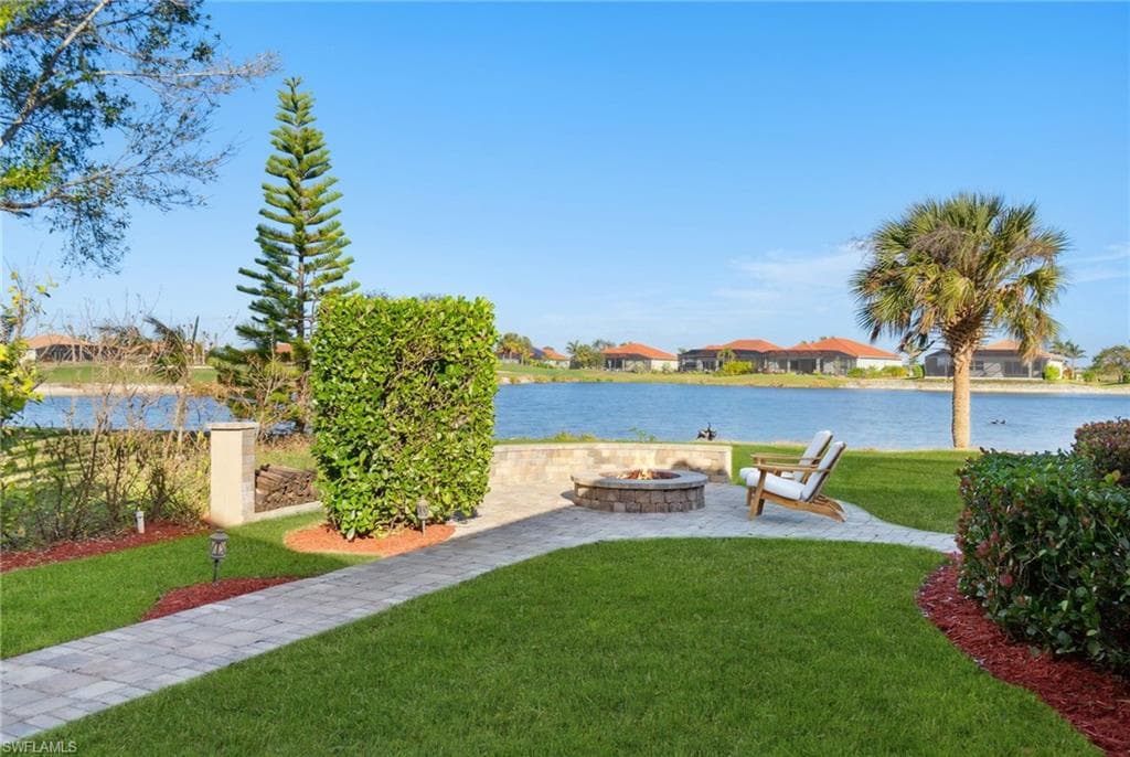 18018 Broadview Dr, Naples, FL 34114-4