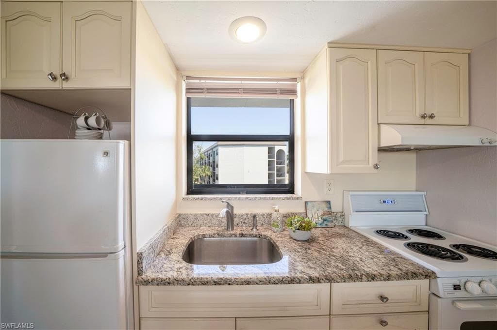 1012 Anglers Cv D405, Marco Island, FL 34145-5