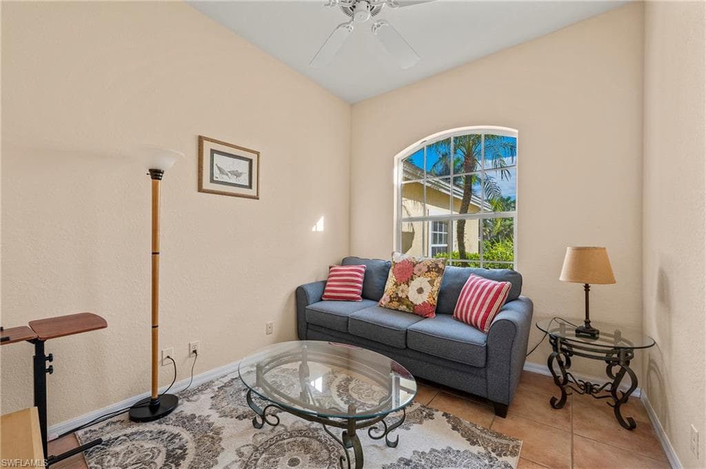 1442 Vintage Ln, Naples, FL 34104-10