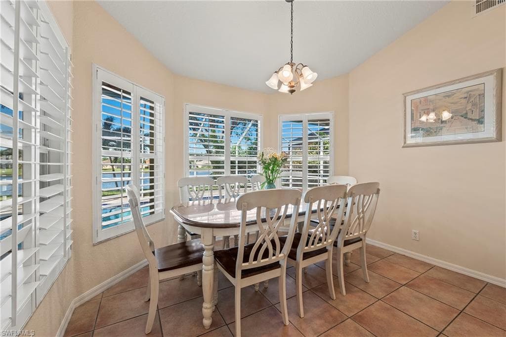 1442 Vintage Ln, Naples, FL 34104-14