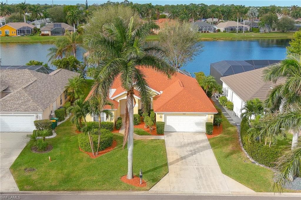 1442 Vintage Ln, Naples, FL 34104-1