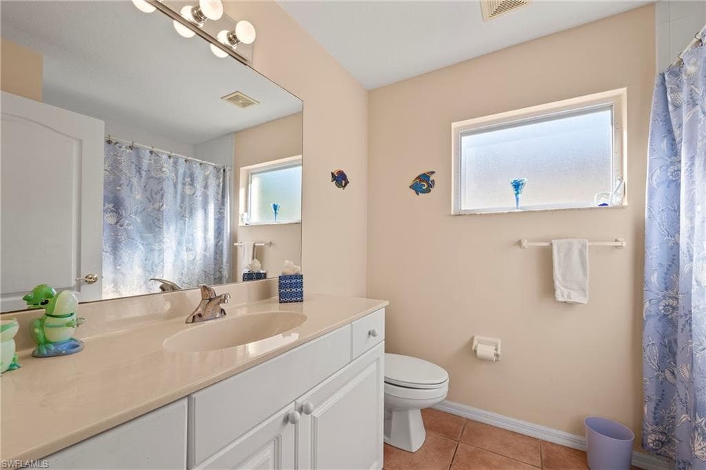 1442 Vintage Ln, Naples, FL 34104-19