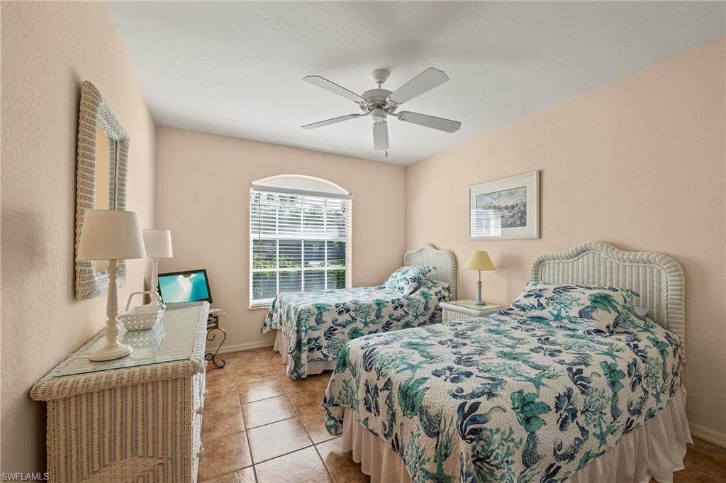 1442 Vintage Ln, Naples, FL 34104-20