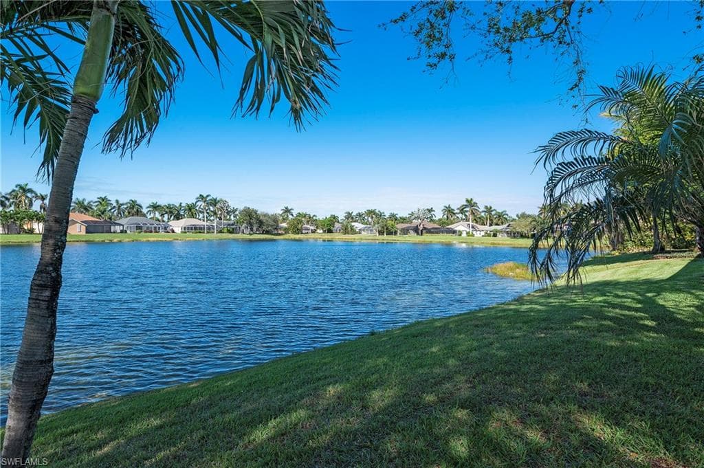 1442 Vintage Ln, Naples, FL 34104-28