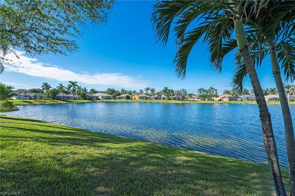1442 Vintage Ln, Naples, FL 34104-29