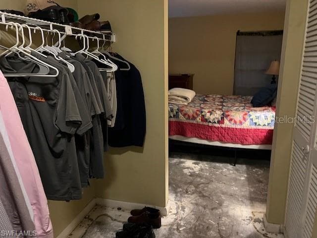 547 Eastwood Dr, Naples, FL 34110-12