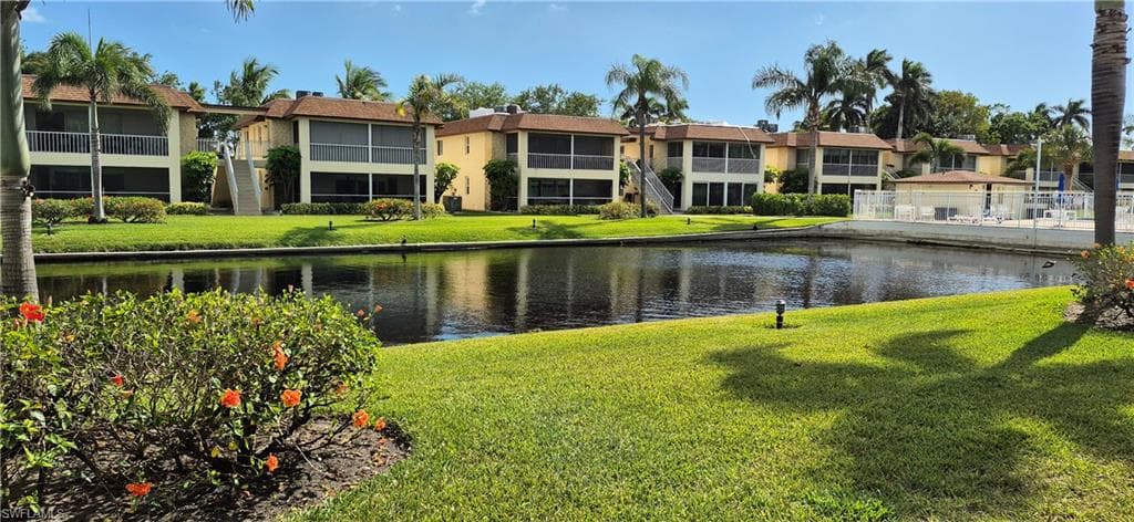 1155 Sandpiper St E3, Naples, FL 34102-1