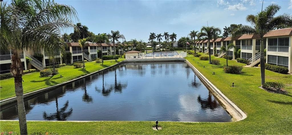 1155 Sandpiper St E3, Naples, FL 34102-3