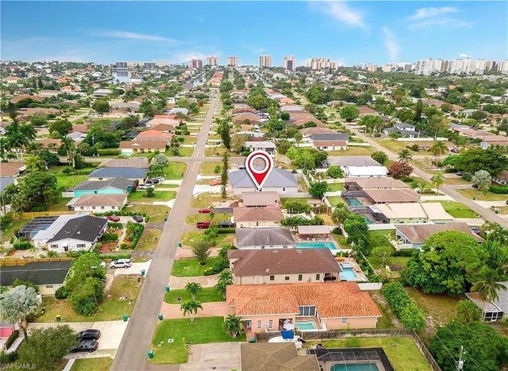 613 107th Ave N, Naples, FL 34108-12