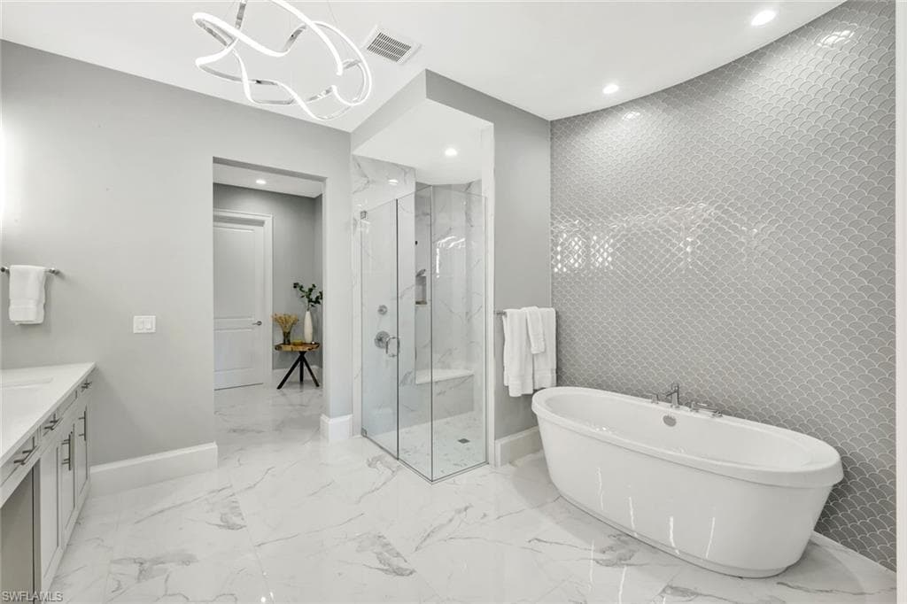 16340 Corsica Way 101, Naples, FL 34110-16