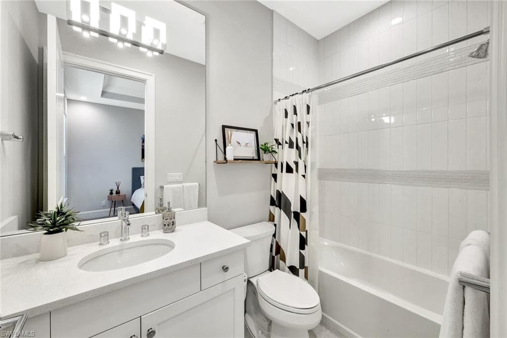 16340 Corsica Way 101, Naples, FL 34110-22