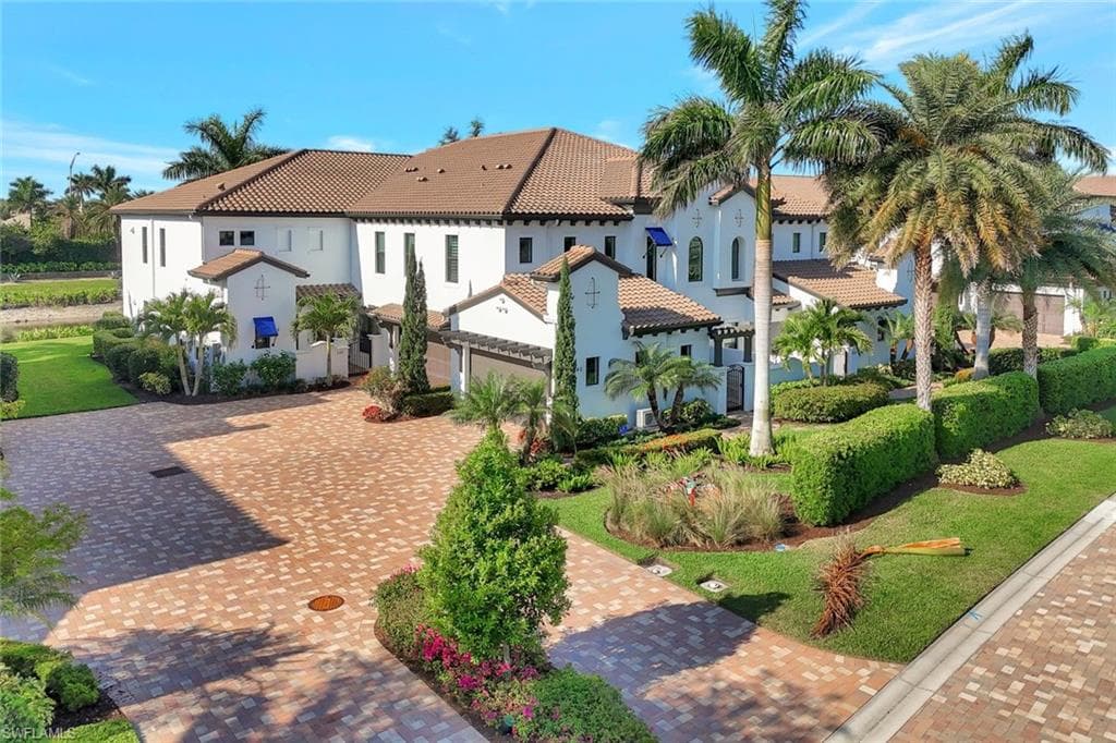 16340 Corsica Way 101, Naples, FL 34110-32