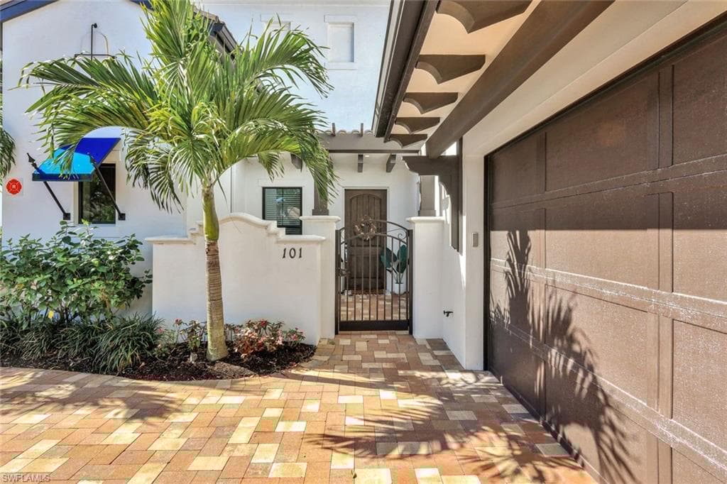 16340 Corsica Way 101, Naples, FL 34110-33