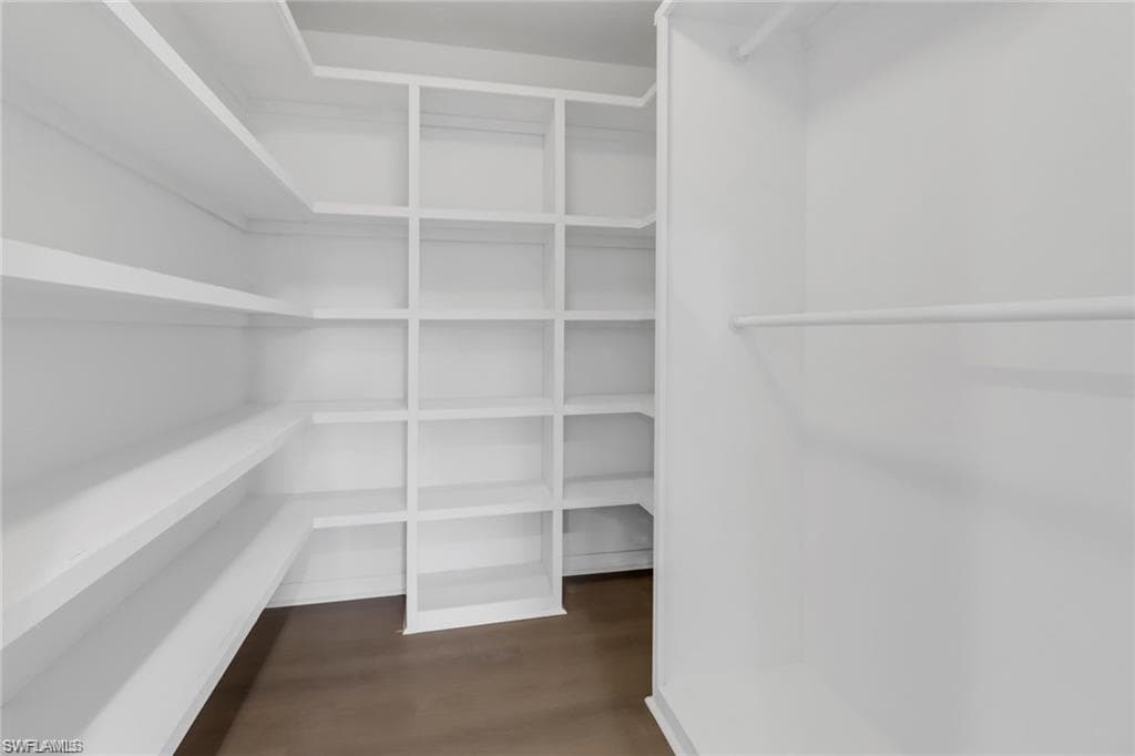 4293 Island Cir 2, Fort Myers, FL 33919-5