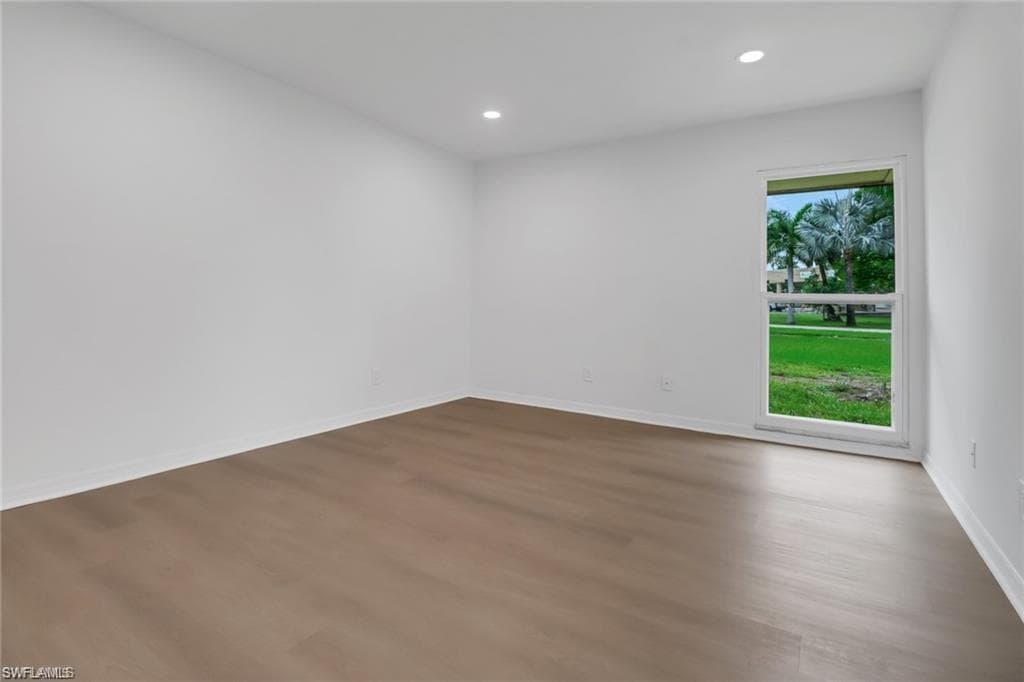 4293 Island Cir 2, Fort Myers, FL 33919-6