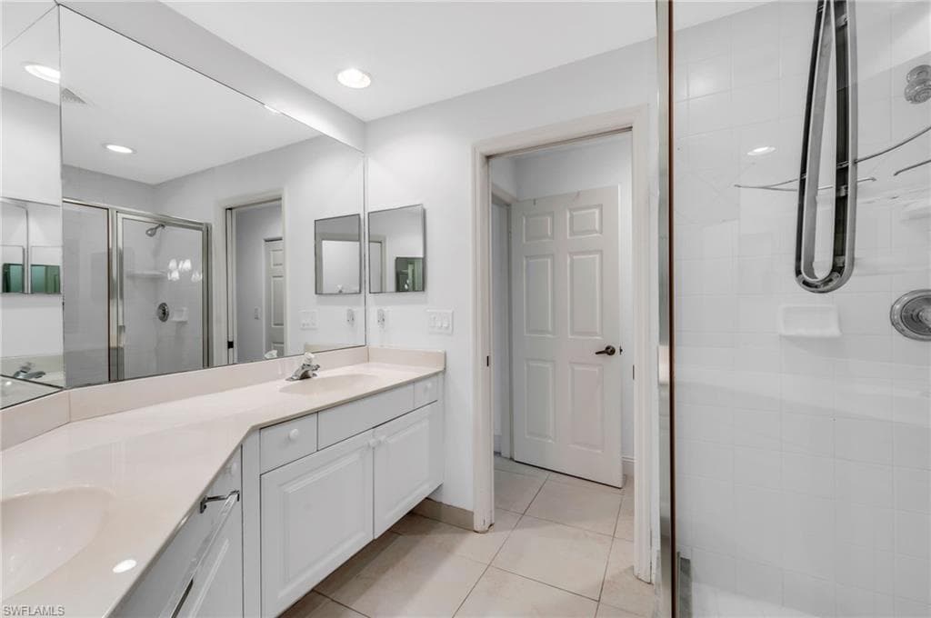 1240 Sarah Jean Cir M102, Naples, FL 34110-12