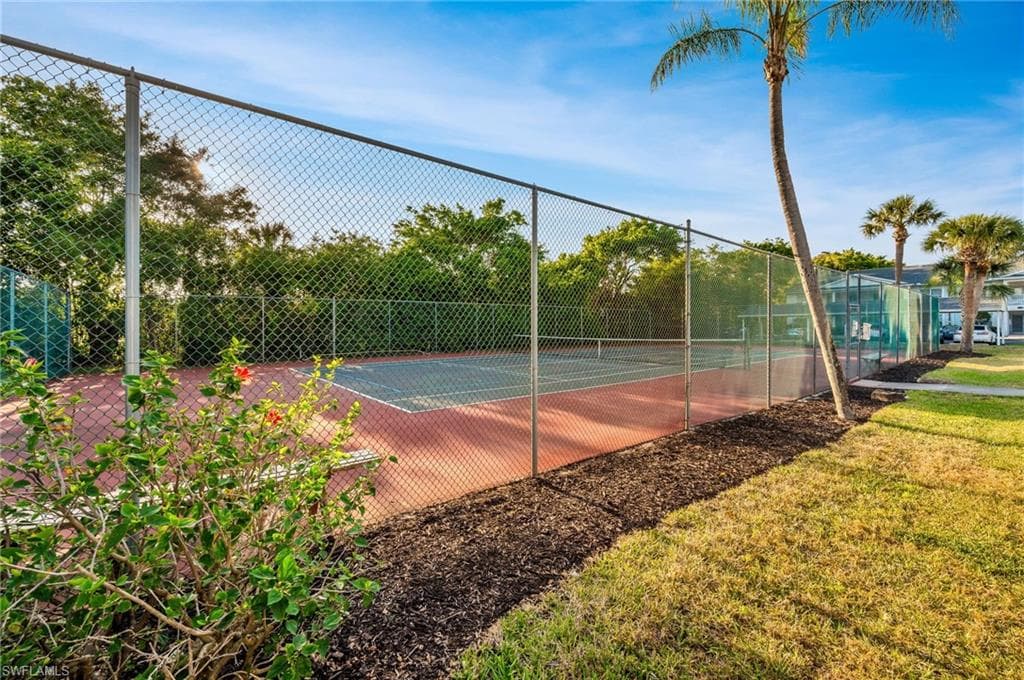 1240 Sarah Jean Cir M102, Naples, FL 34110-18