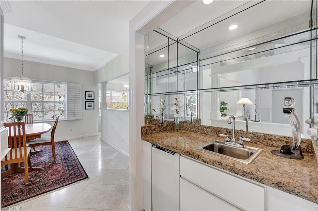 5929 Chanteclair Dr 8, Naples, FL 34108-11