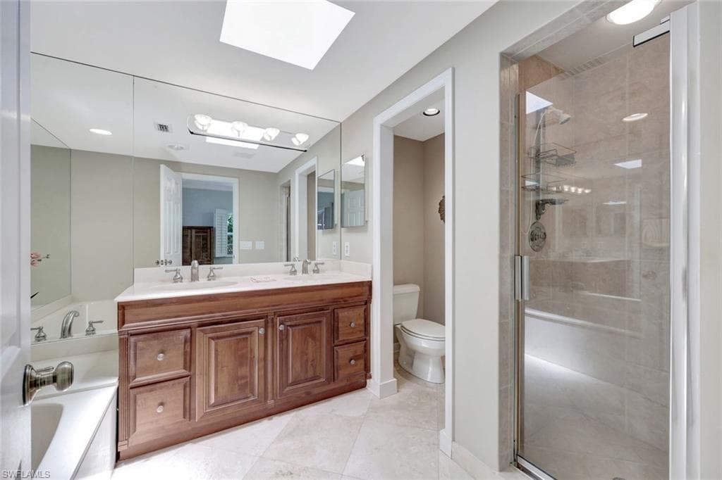 5929 Chanteclair Dr 8, Naples, FL 34108-19