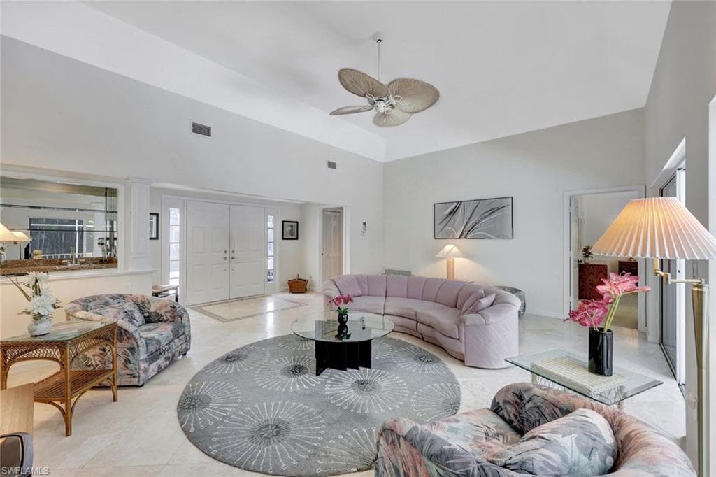 5929 Chanteclair Dr 8, Naples, FL 34108-5