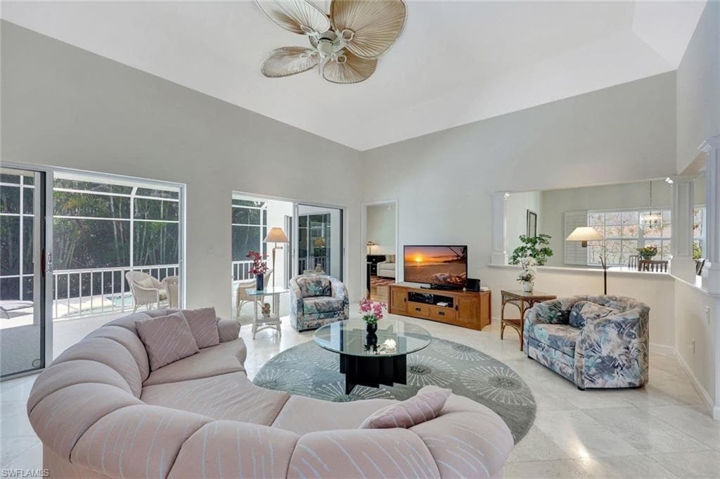 5929 Chanteclair Dr 8, Naples, FL 34108-6