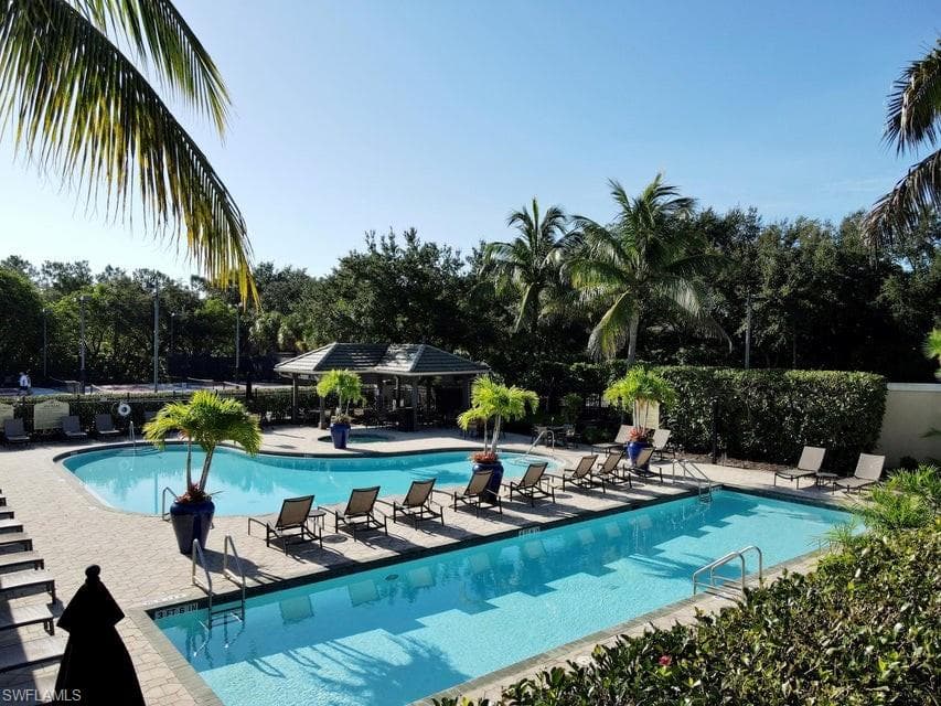 2805 Cypress Trace Cir 204, Naples, FL 34119-20