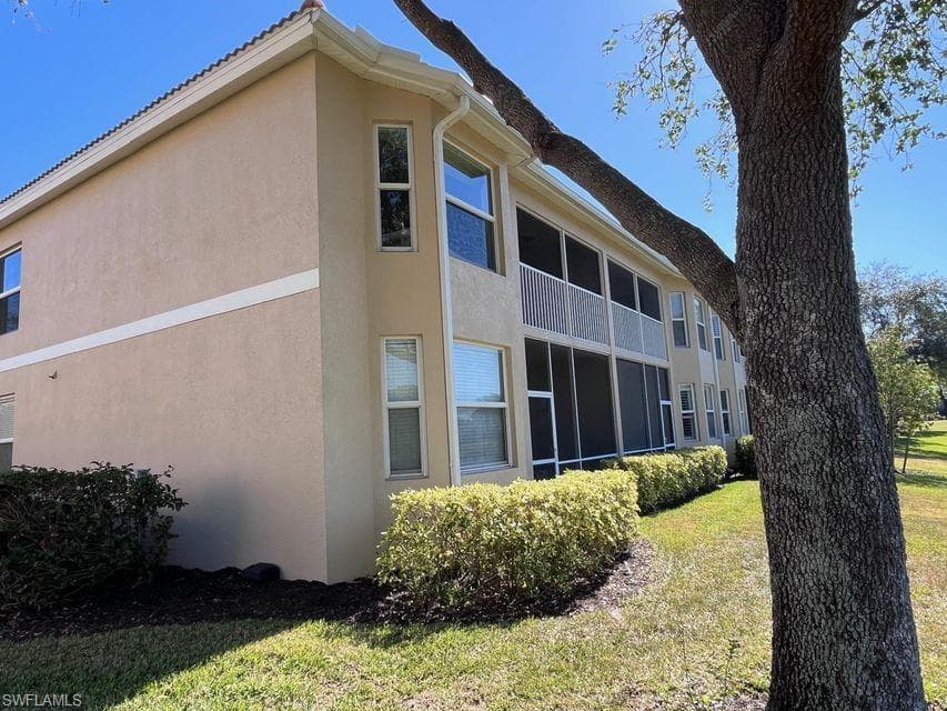 2805 Cypress Trace Cir 204, Naples, FL 34119-22
