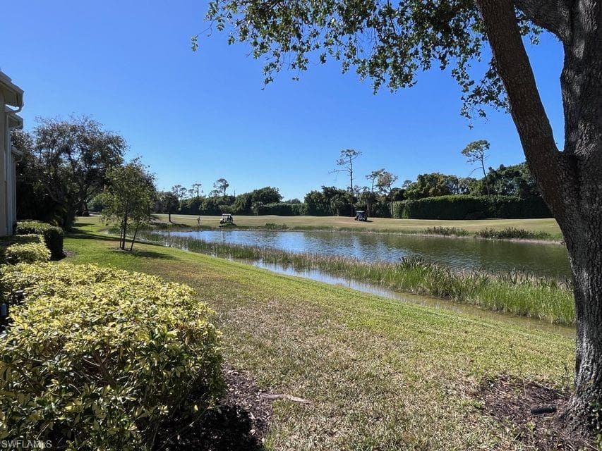 2805 Cypress Trace Cir 204, Naples, FL 34119-29
