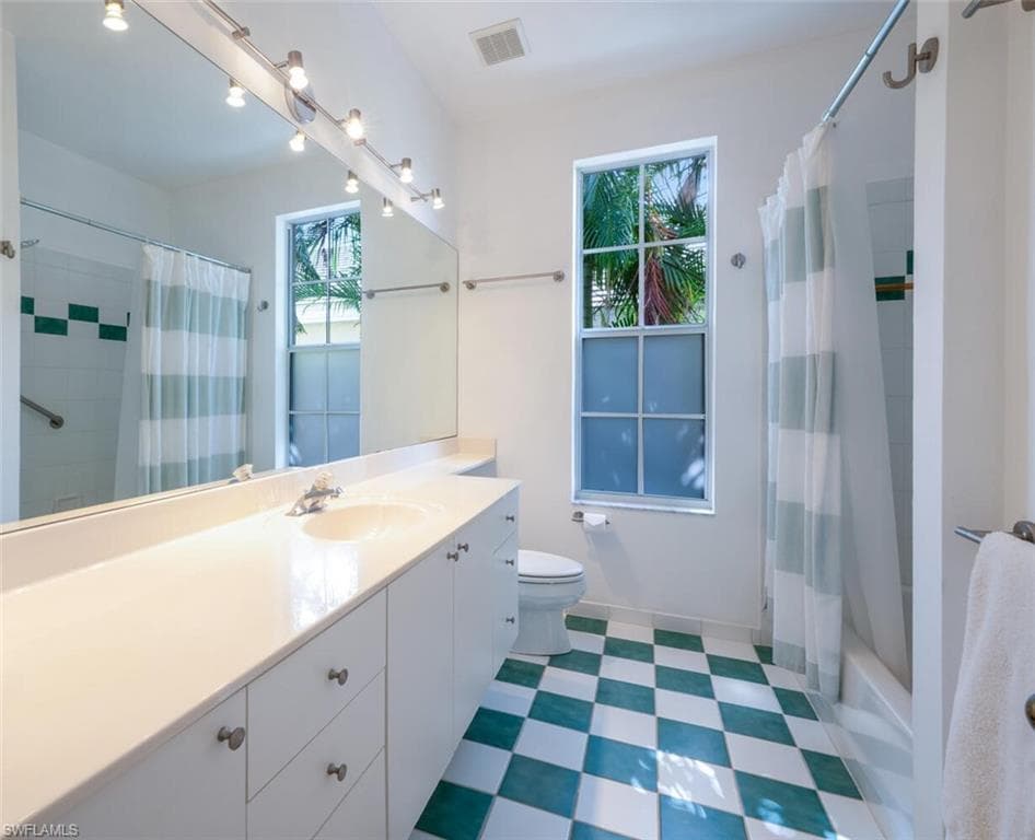 134 San Rafael Ln, Naples, FL 34119-22