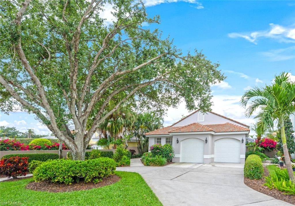 134 San Rafael Ln, Naples, FL 34119-2