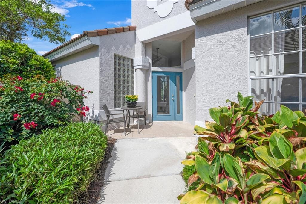 134 San Rafael Ln, Naples, FL 34119-4