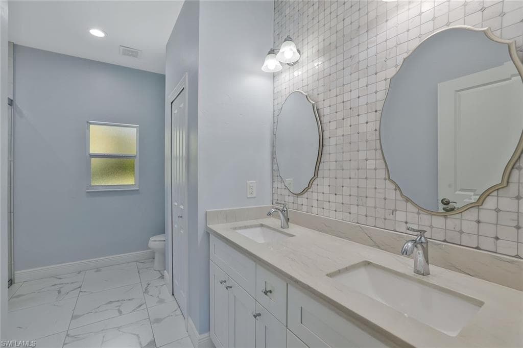 3892 14th St N, Naples, FL 34103-9
