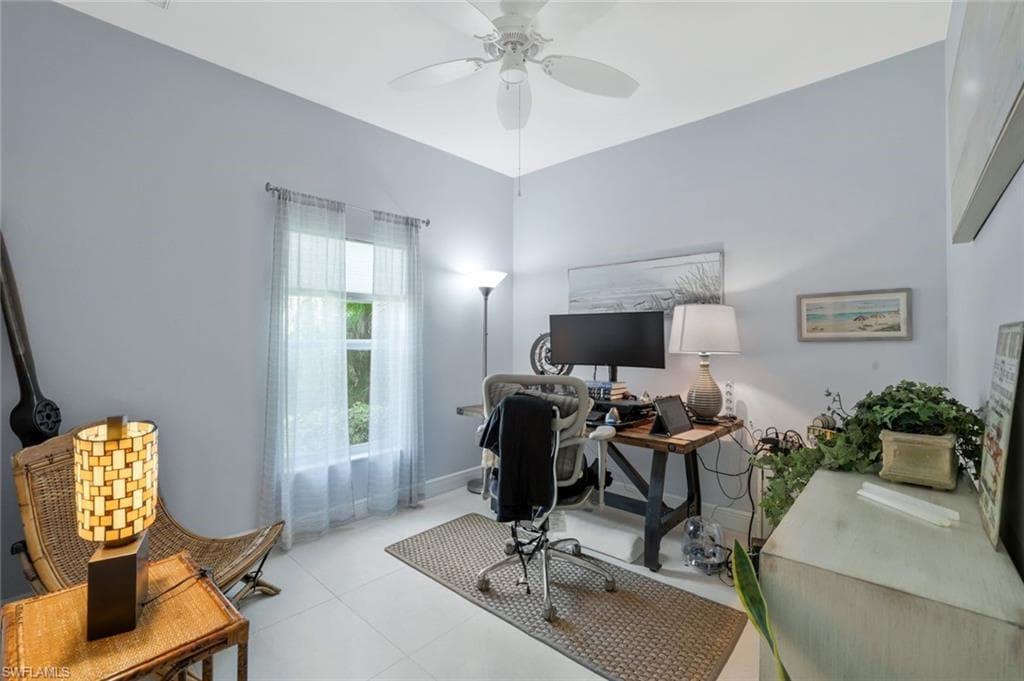 3892 14th St N, Naples, FL 34103-13
