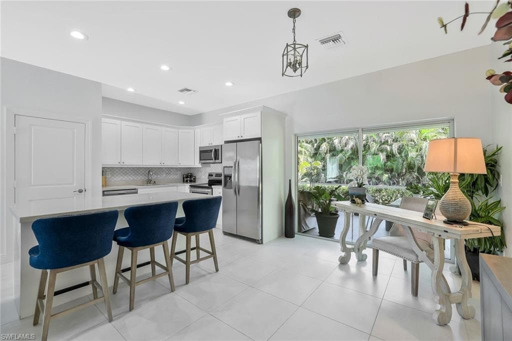 3892 14th St N, Naples, FL 34103-4