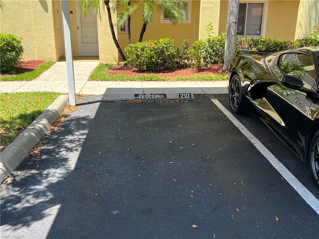8244 Key Royal Cir 614, Naples, FL 34119-16