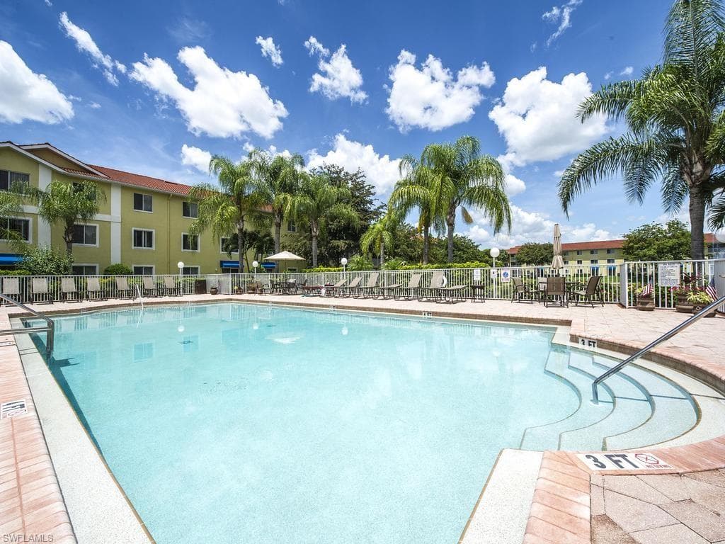 8244 Key Royal Cir 614, Naples, FL 34119-17