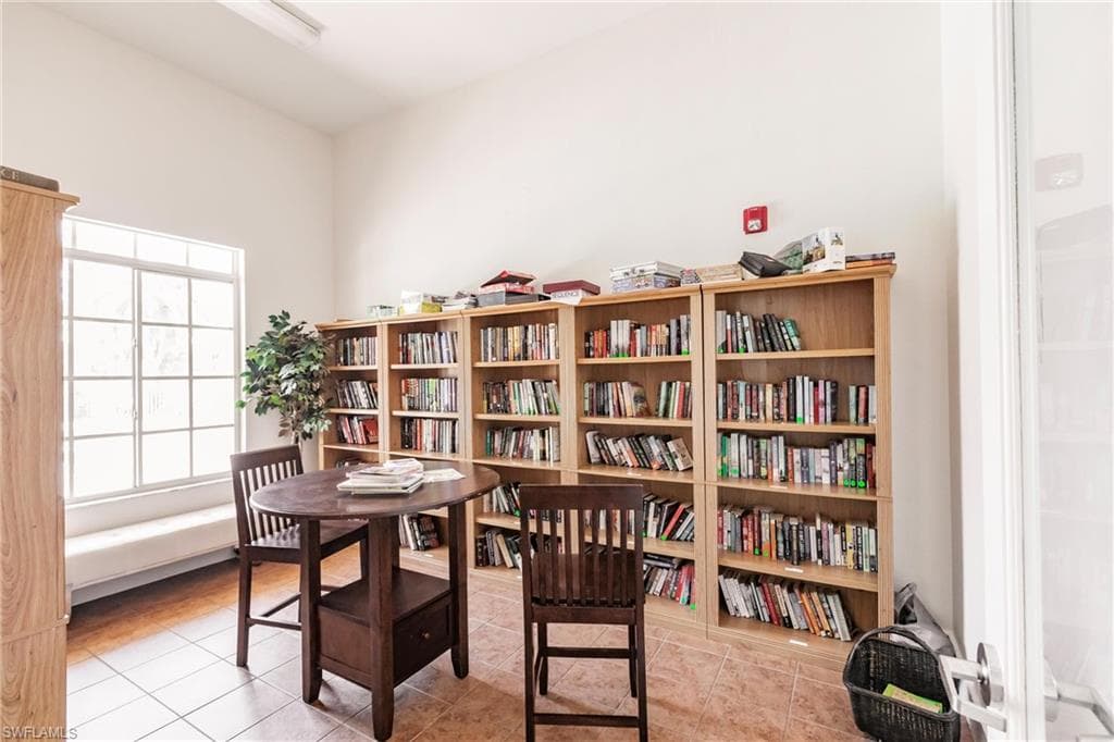8244 Key Royal Cir 614, Naples, FL 34119-22