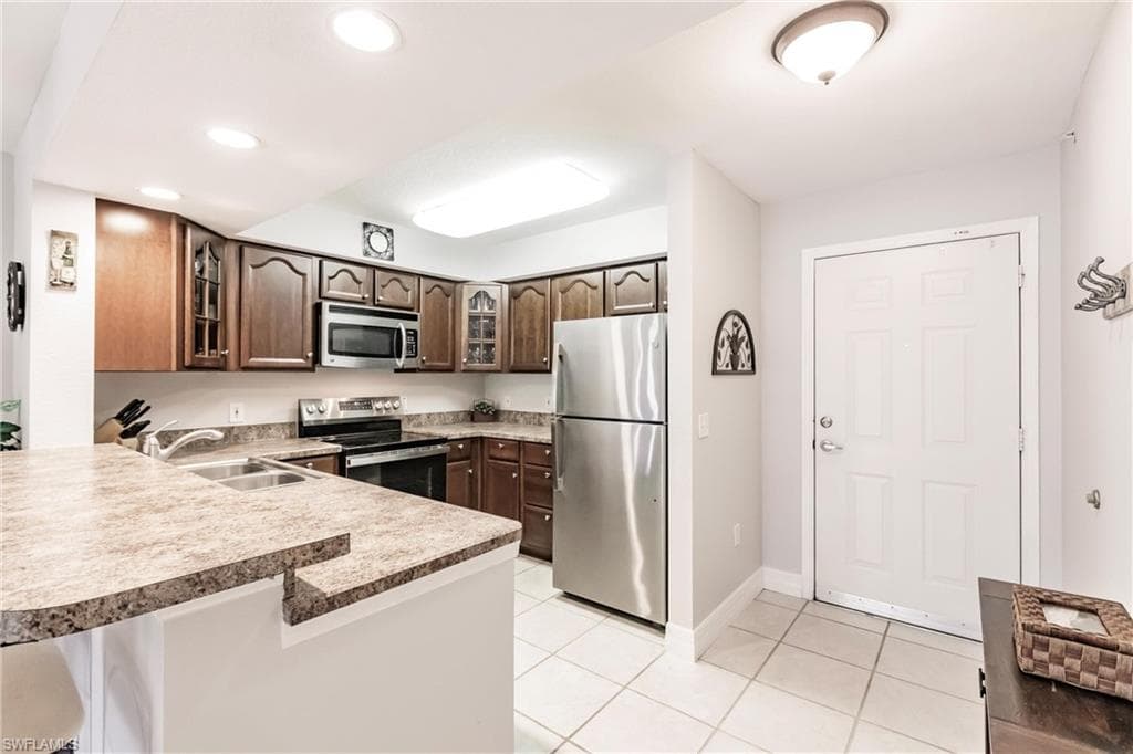 8244 Key Royal Cir 614, Naples, FL 34119-4