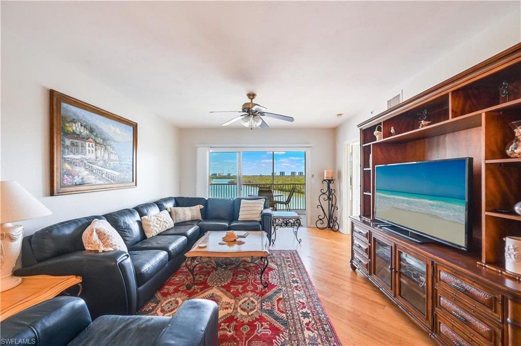 33 Bluebill Ave A404, Naples, FL 34108-17