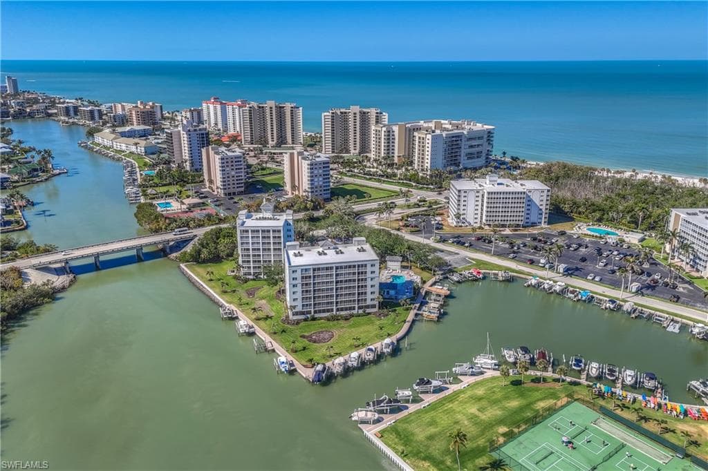 33 Bluebill Ave A404, Naples, FL 34108-1