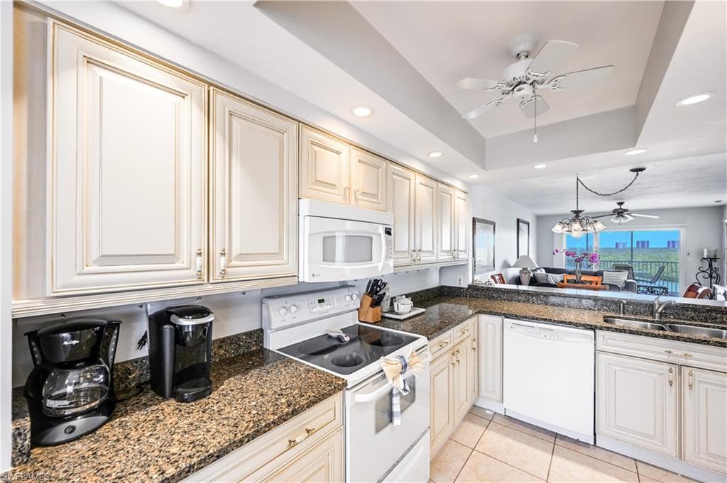 33 Bluebill Ave A404, Naples, FL 34108-22