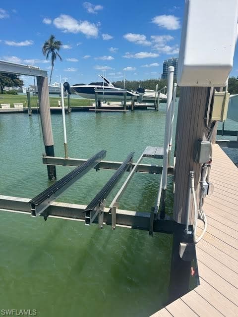 33 Bluebill Ave A404, Naples, FL 34108-30