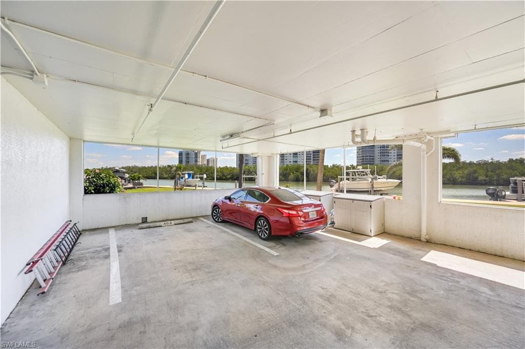 33 Bluebill Ave A404, Naples, FL 34108-31