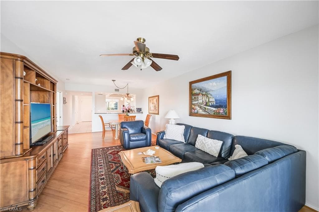 33 Bluebill Ave A404, Naples, FL 34108-32