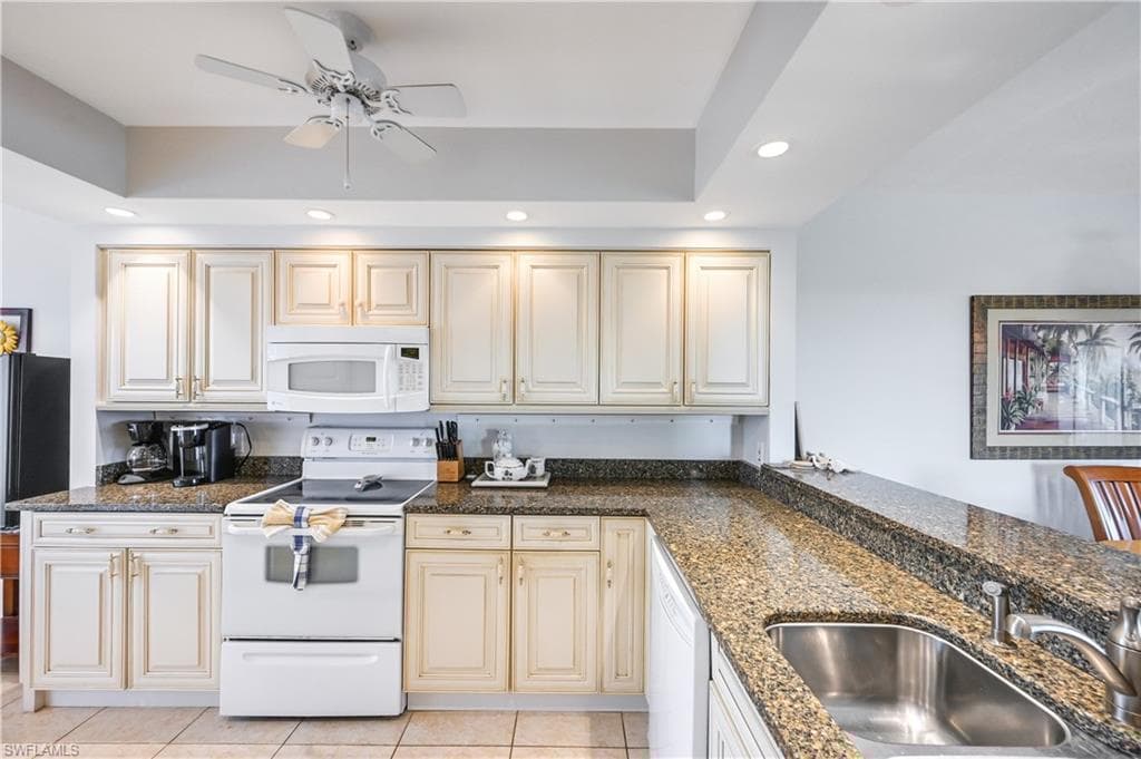 33 Bluebill Ave A404, Naples, FL 34108-35