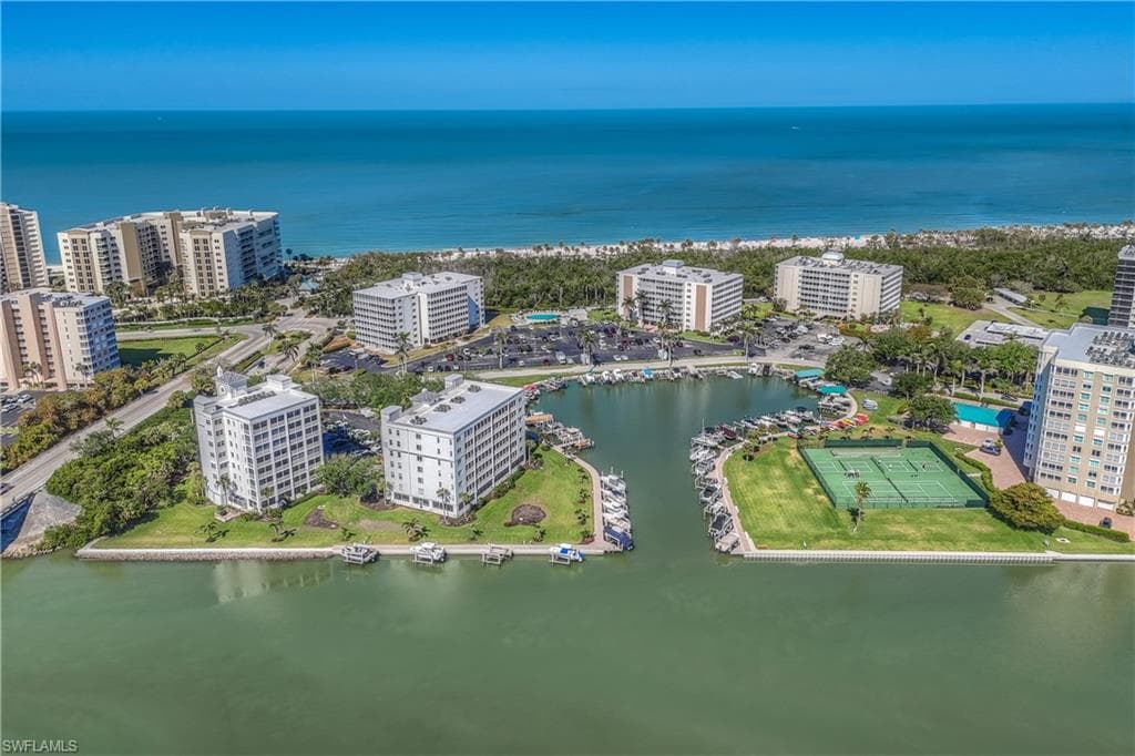 33 Bluebill Ave A404, Naples, FL 34108-37