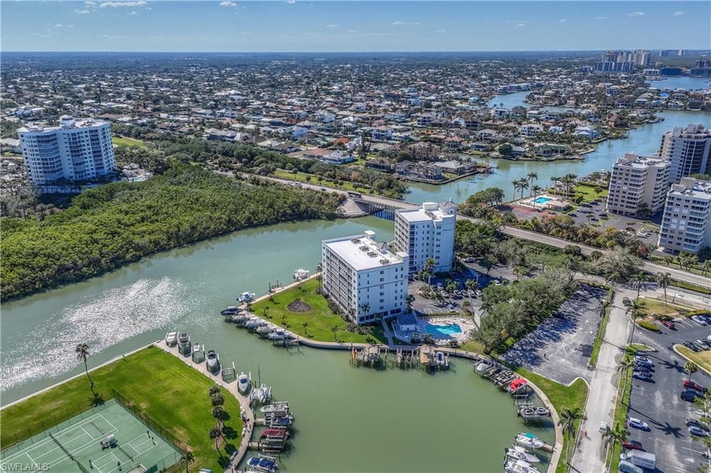 33 Bluebill Ave A404, Naples, FL 34108-40