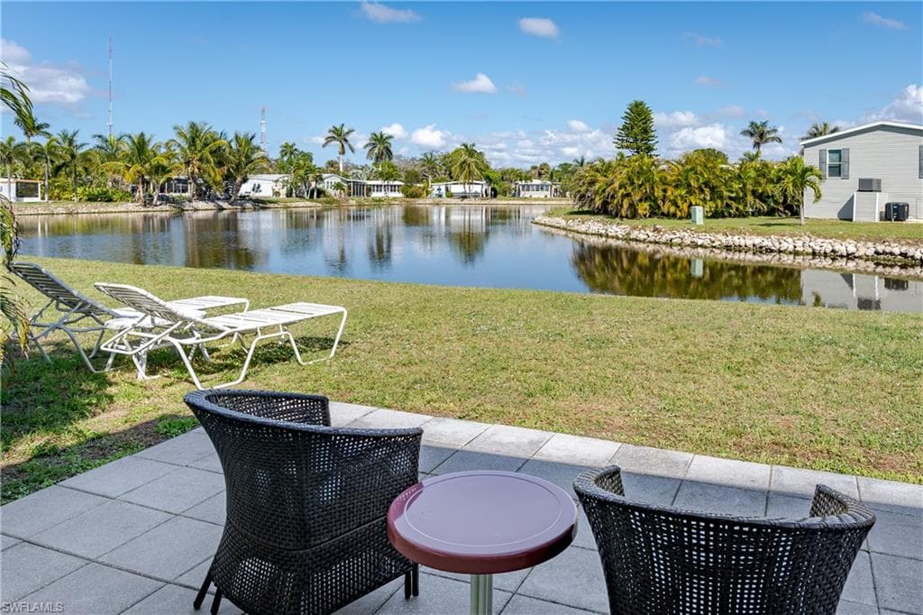 216 Rookery Rd, Naples, FL 34114-12