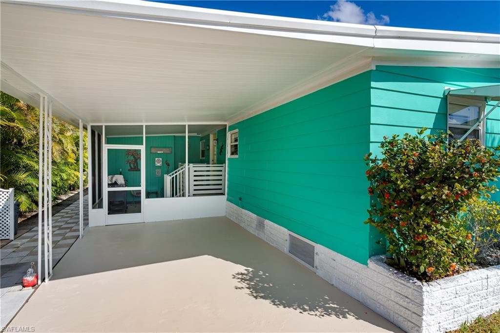 216 Rookery Rd, Naples, FL 34114-17